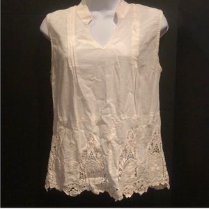 Miss Kelly 1999 Sleeveless Mandarin Collar V-Neck Pin Tuck Crochet Lace Top